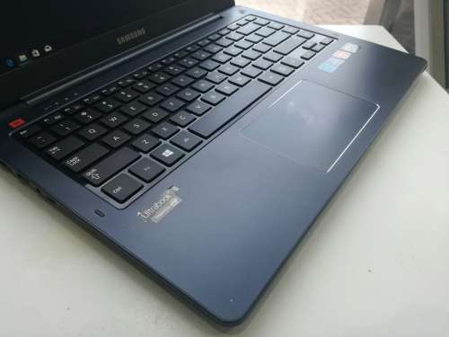 **Super ULTRABOOK**SAMSUNG SERIES 5 530u *i5-3320M*500gb+30GB SSD*READON GRAPHICS*JBL SOUND*